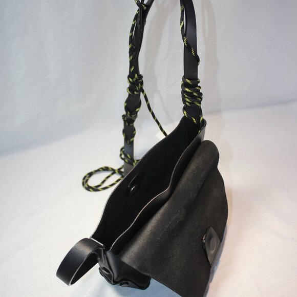 Funky faux leather bag - Picture 4 of 4